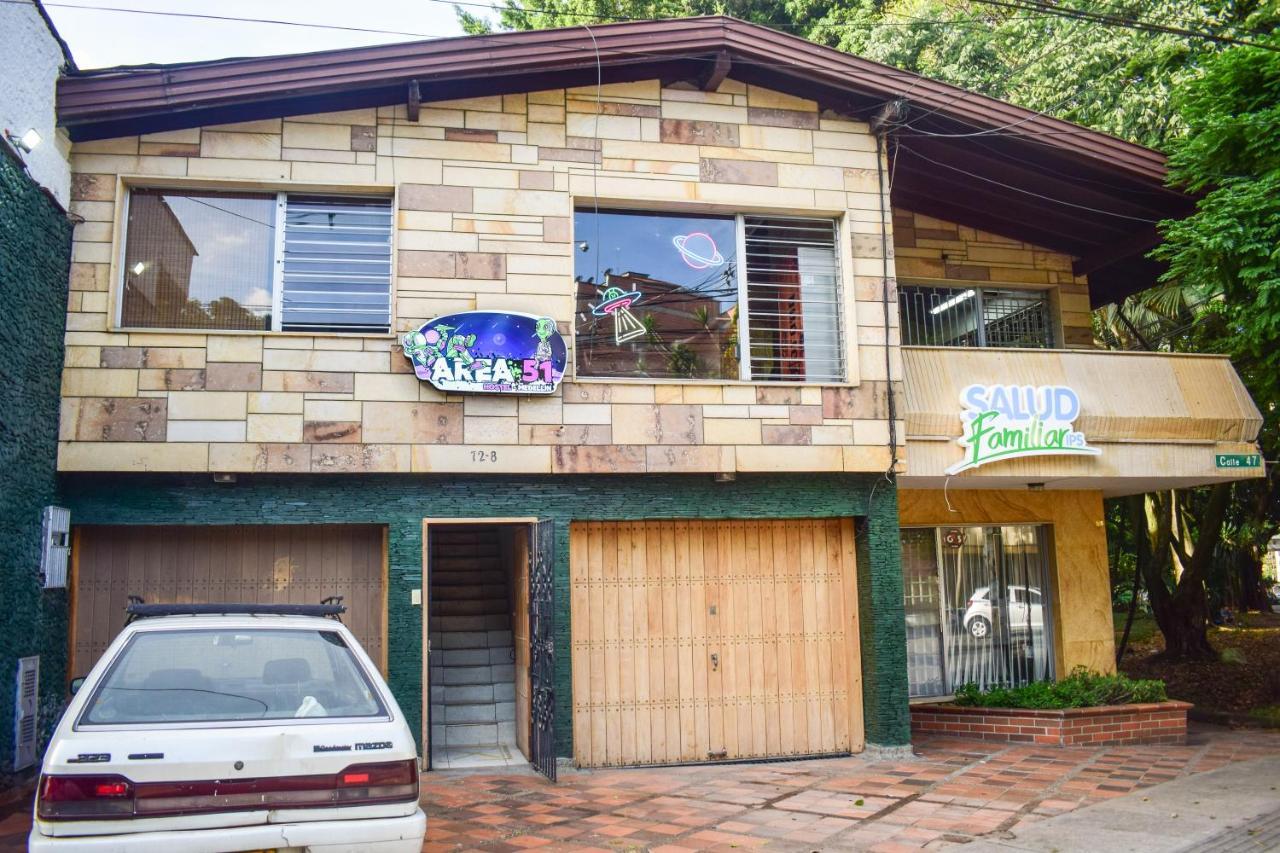 Area 51 Hostel Medellín Extérieur photo