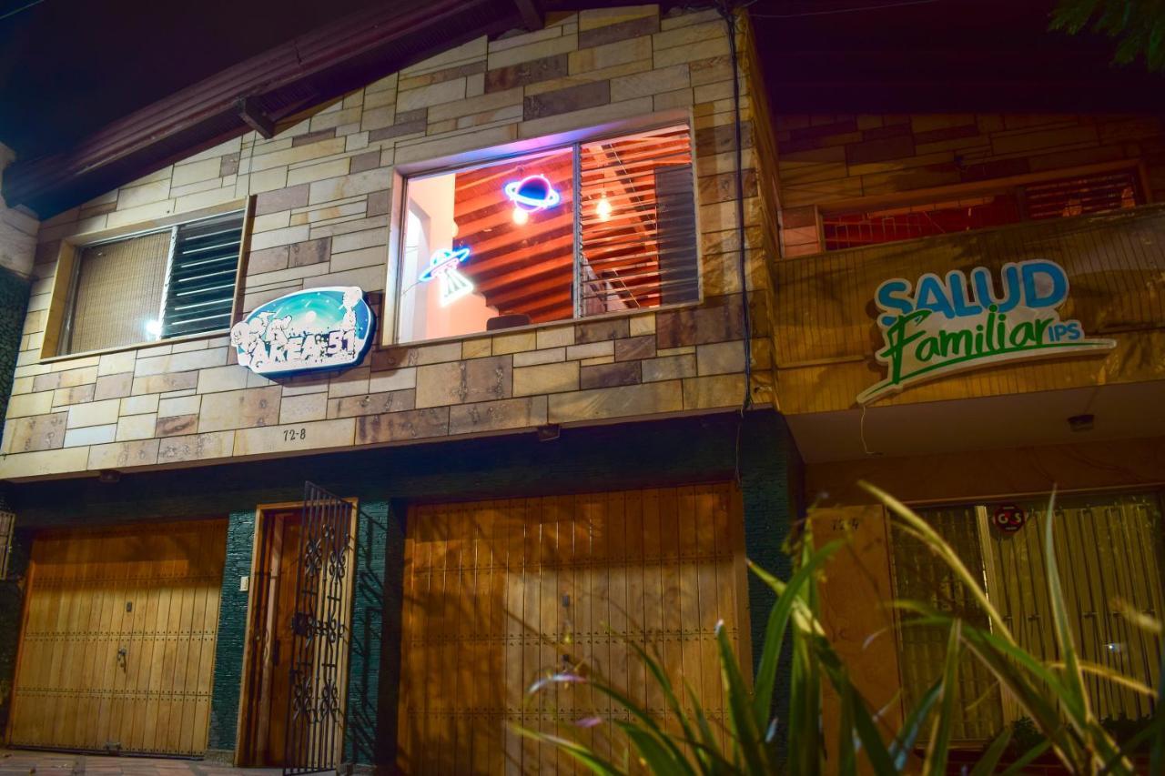 Area 51 Hostel Medellín Extérieur photo