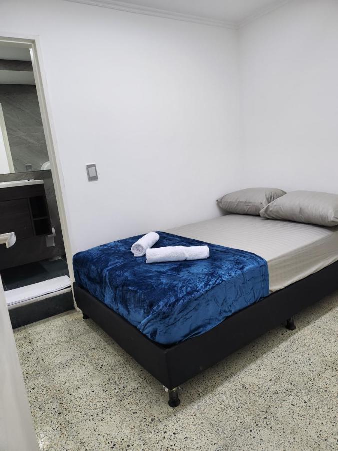 Area 51 Hostel Medellín Extérieur photo